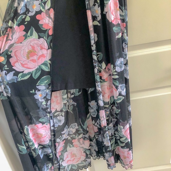 Floral Maxi Dress - Picture 5 of 8